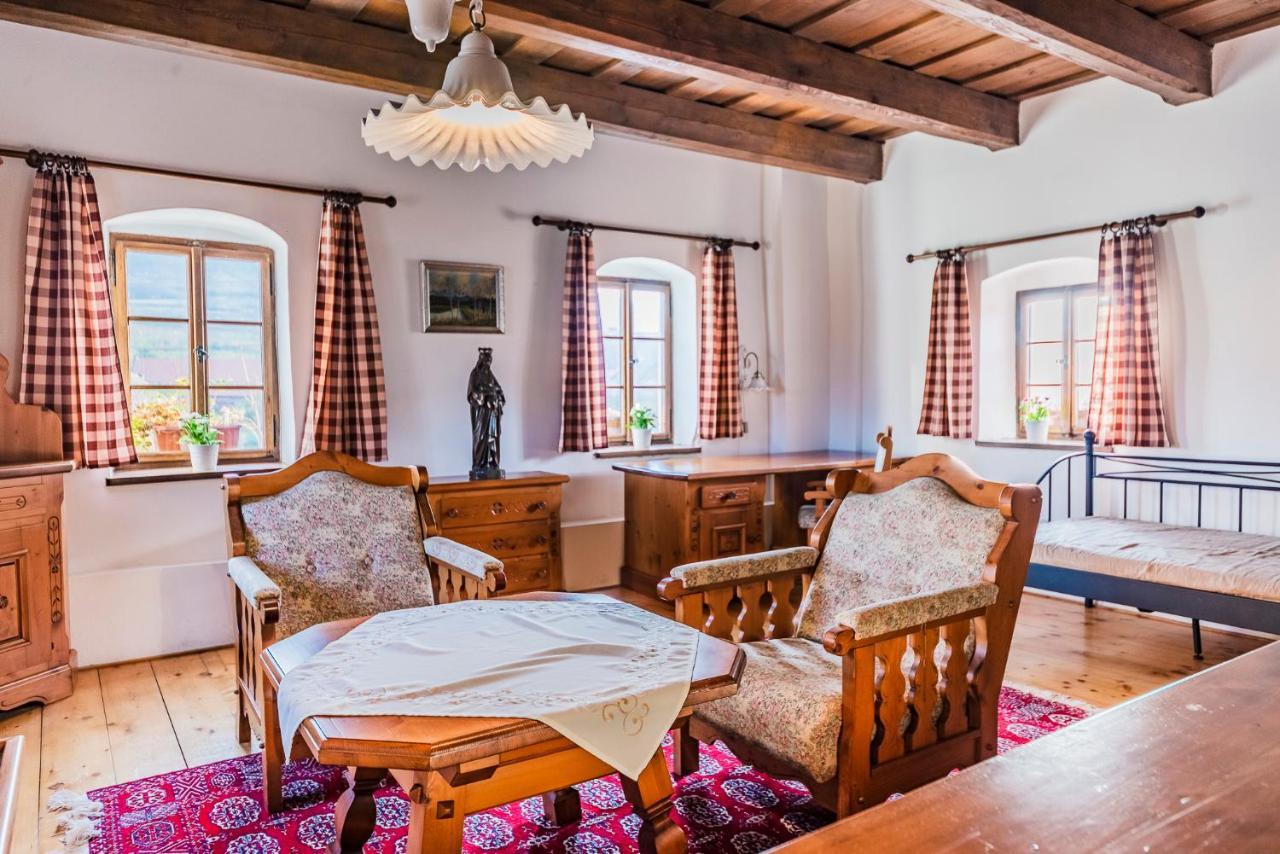 Habansky Dum Otel Dolni Vestonice Dış mekan fotoğraf