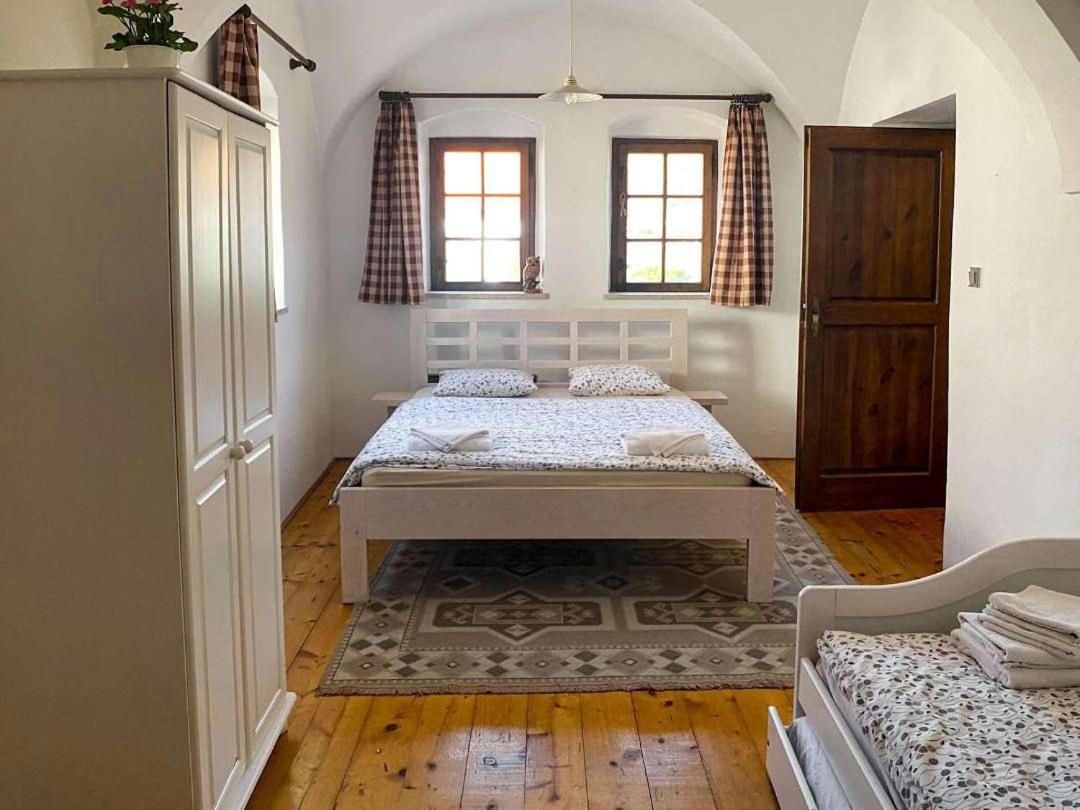 Habansky Dum Otel Dolni Vestonice Dış mekan fotoğraf