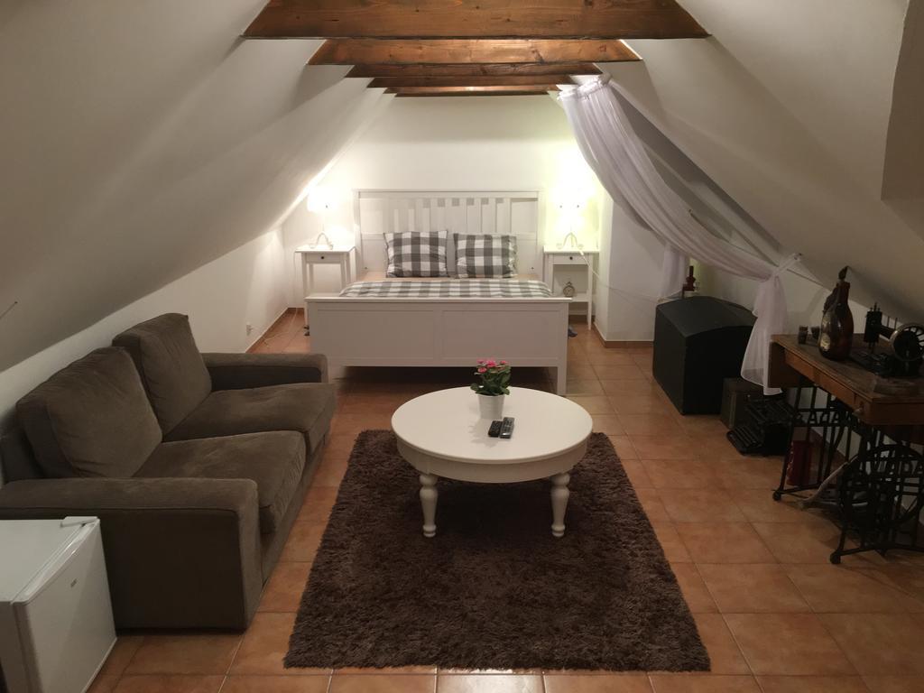 Habansky Dum Otel Dolni Vestonice Dış mekan fotoğraf