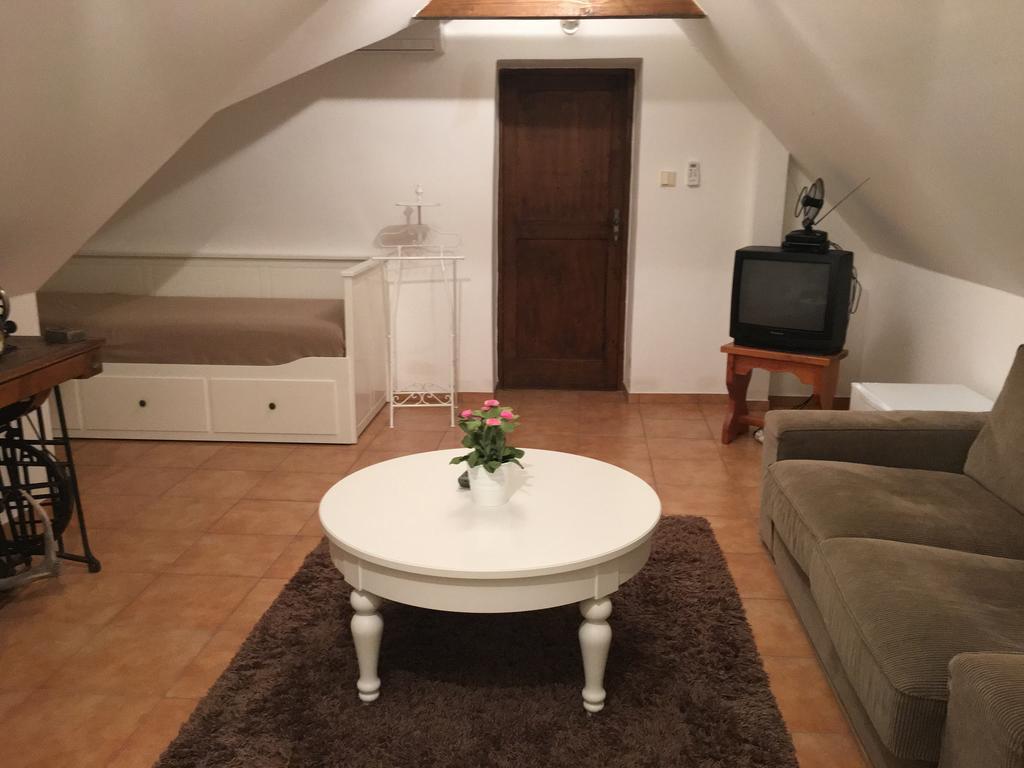 Habansky Dum Otel Dolni Vestonice Dış mekan fotoğraf