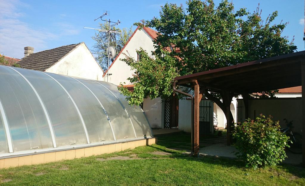 Habansky Dum Otel Dolni Vestonice Dış mekan fotoğraf