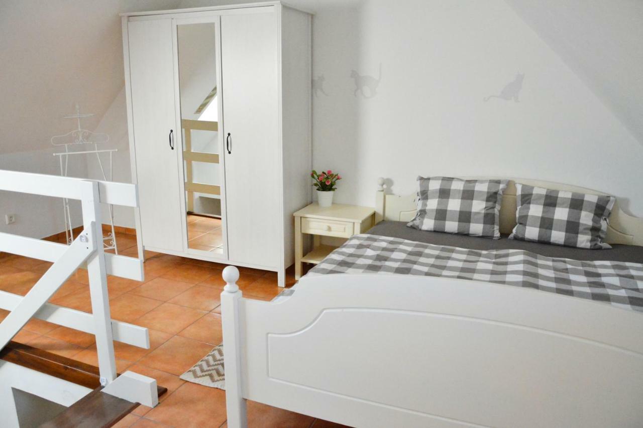 Habansky Dum Otel Dolni Vestonice Dış mekan fotoğraf