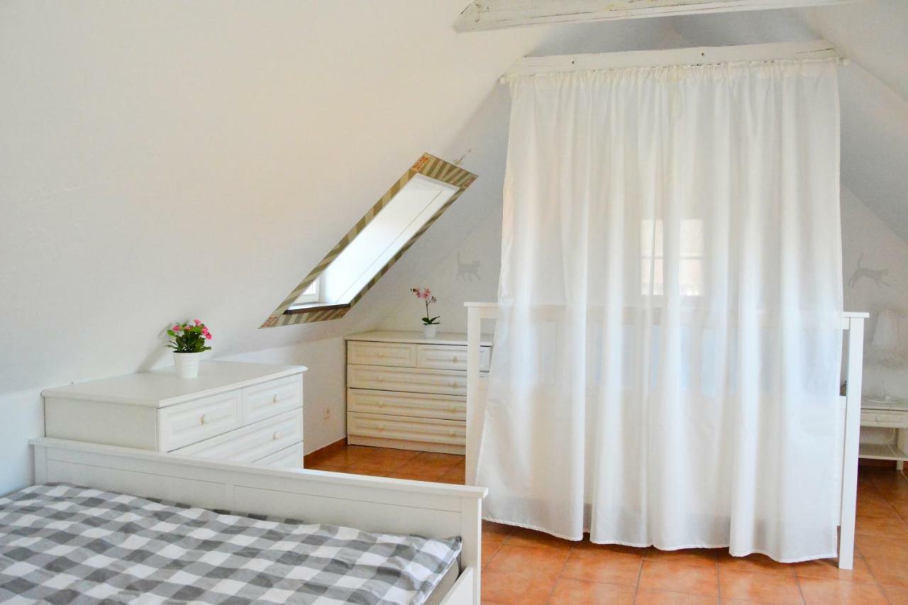 Habansky Dum Otel Dolni Vestonice Dış mekan fotoğraf